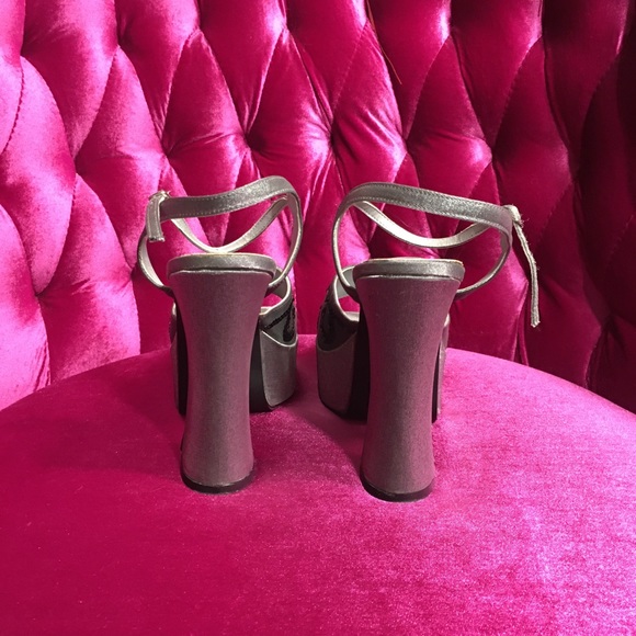 True Vintage 90’s Silver & Sequin Platform Heels - Picture 7 of 16